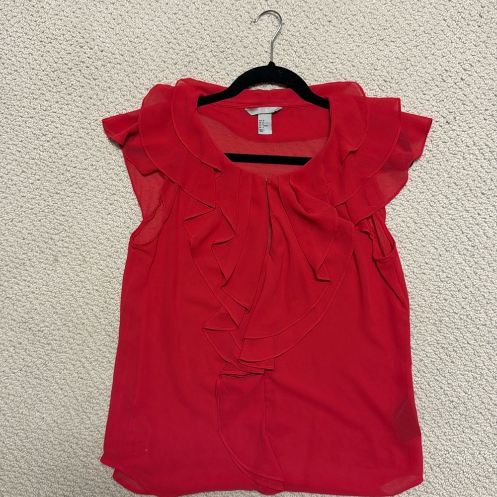 Women’s sleeveless shirt; H&M; Red; Size: US 8, ERU 38